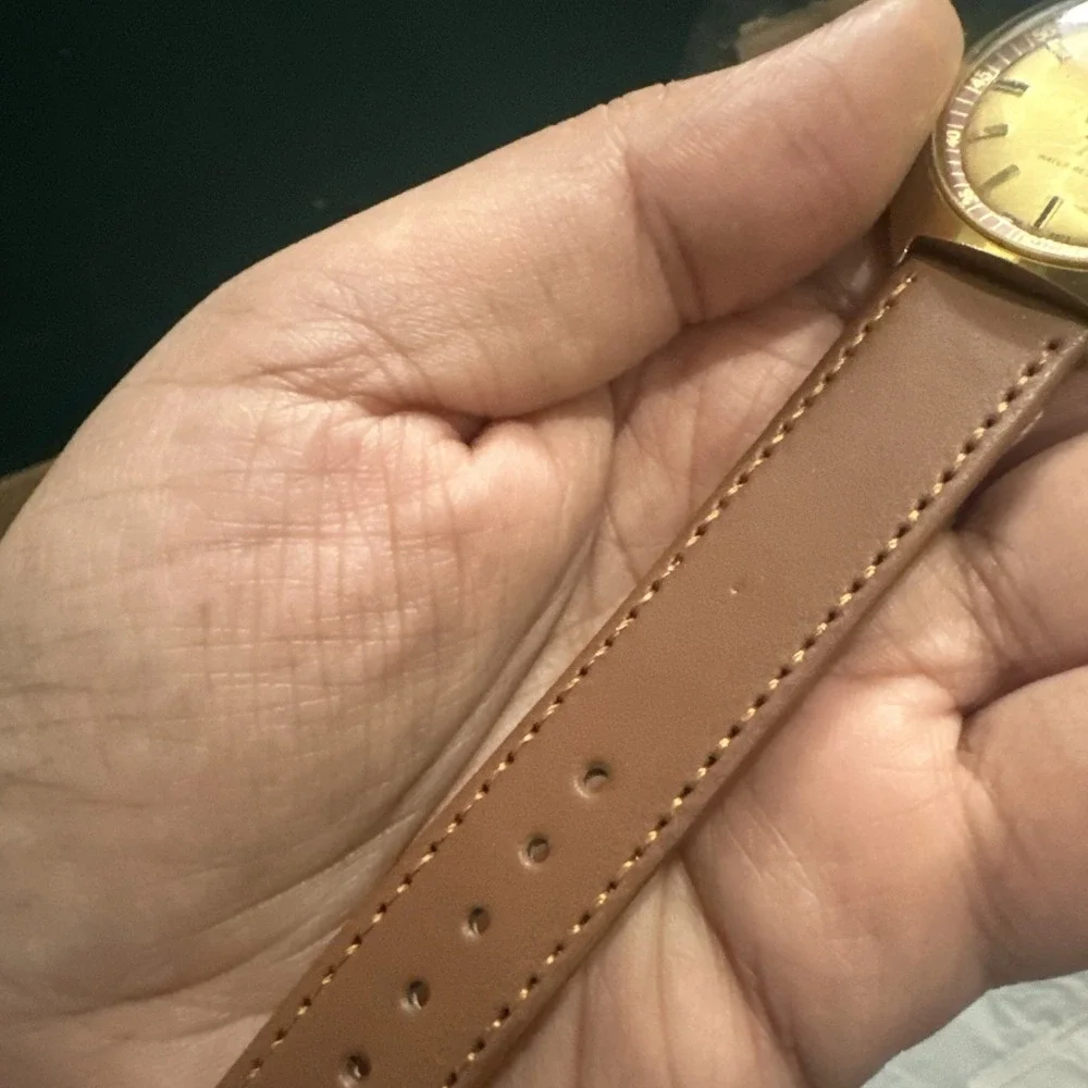 Works Vintage 1973 Timex Marlin Gold Tone Date 34mm Mens Watch Manual Wind Rare